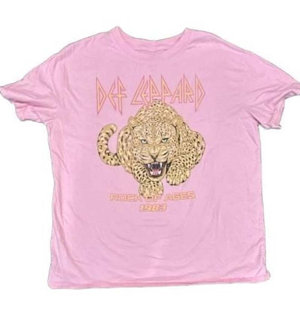 Def Leppard Rock Of Ages 1983 Pink Graphic T-Shirt Size M
